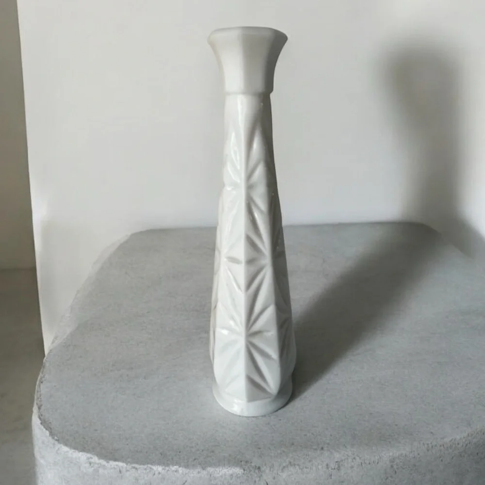 Vintage milk glass Vintage Milk Glass Snowflake Bud Vase 8.7”.